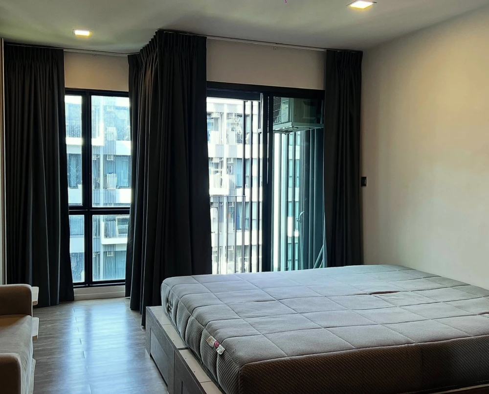 ให้เช่า Kave Town Space ห้องสตูดิโอ เฟอร์และสิ่งอำนวยความสะดวกครบครัน หิ้วกระเป๋าเข้าอยู่ได้เลย