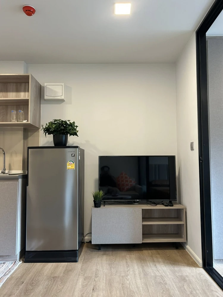 ให้เช่า Kave TU ห้องน่าอยู่ ชั้น 3 มาพร้อมเฟอร์นิเจอร์และเครื่องใช้ไฟฟ้าครบครัน หิ้วกระเป๋าเข้าอยู่ได้เลยจ้า