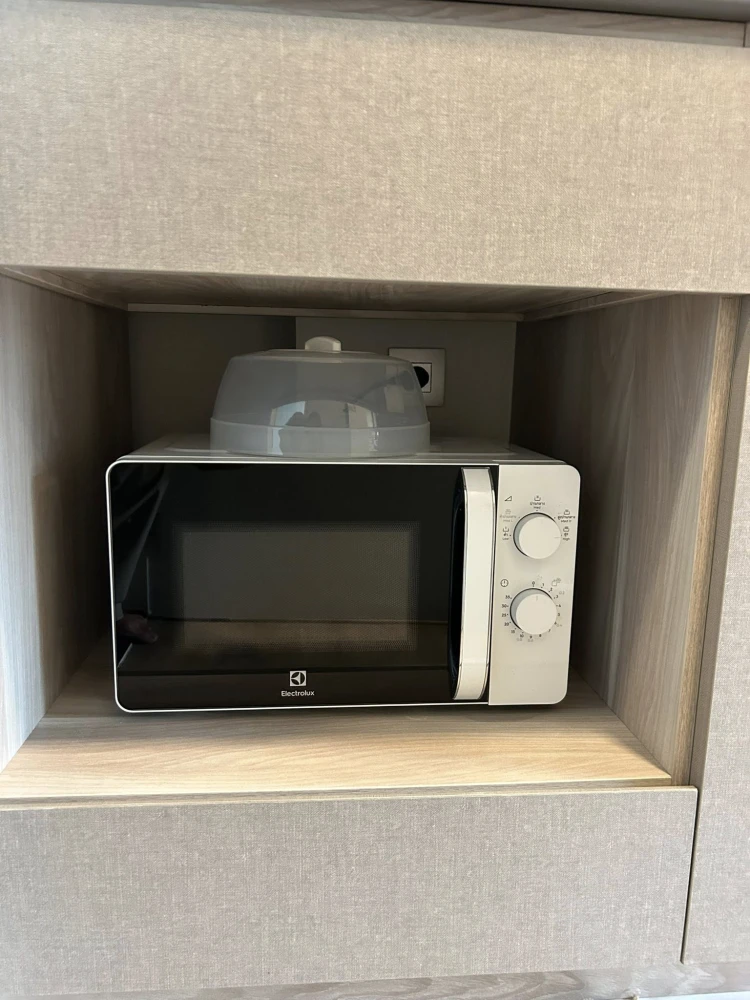 ให้เช่า Kave TU ห้องน่าอยู่ ชั้น 3 มาพร้อมเฟอร์นิเจอร์และเครื่องใช้ไฟฟ้าครบครัน หิ้วกระเป๋าเข้าอยู่ได้เลยจ้า