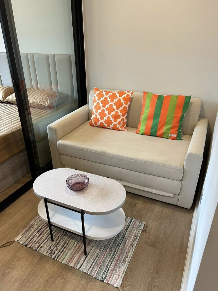 ให้เช่า Kave TU ห้องน่าอยู่ ชั้น 3 มาพร้อมเฟอร์นิเจอร์และเครื่องใช้ไฟฟ้าครบครัน หิ้วกระเป๋าเข้าอยู่ได้เลยจ้า