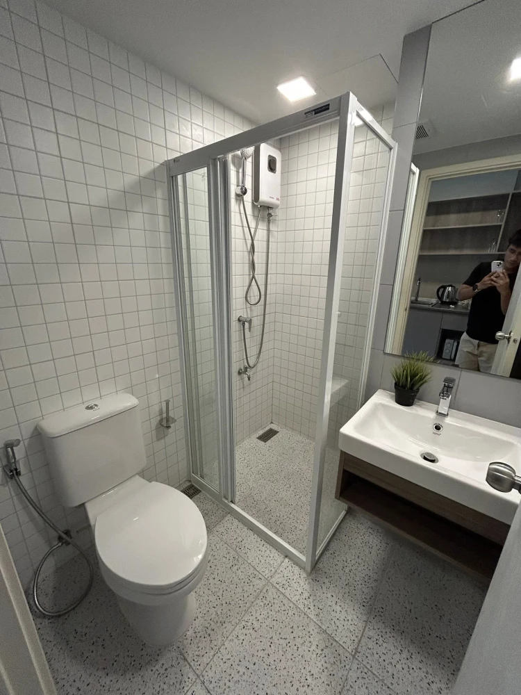 ให้เช่า Kave TU ห้องน่าอยู่ ชั้น 3 มาพร้อมเฟอร์นิเจอร์และเครื่องใช้ไฟฟ้าครบครัน หิ้วกระเป๋าเข้าอยู่ได้เลยจ้า