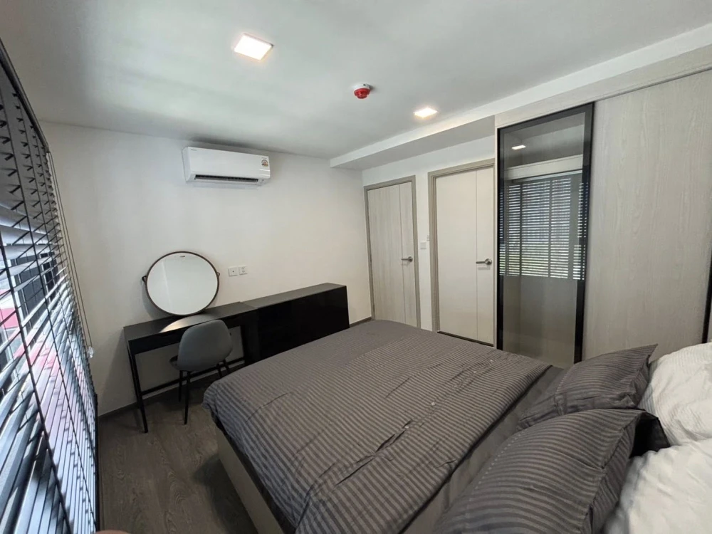 For rent: Kave Wonderland, 4th floor, corner unit, private, fully furnished, very livable. Book now!