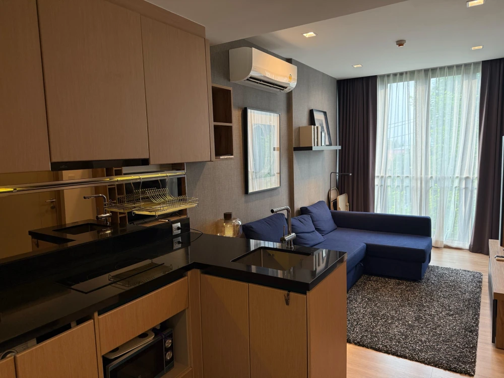 ให้เช่า Kawa Haus ห้องมุมเป็นส่วนตัว ความสูงของชั้นกำลังดี เฟอร์นิเจอร์และเครื่องใช้ไฟฟ้าครบ มีที่เก็บของเยอะ แบบนี้ต้องจอง