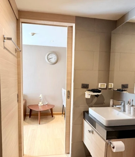 ให้เช่า Klass Condo Silom ชั้น 8 ห้องแต่งครบ น่าอยู่ จองเลย ห้ามพลาด
