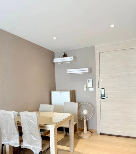 ให้เช่า Klass Condo Silom ชั้น 8 ห้องแต่งครบ น่าอยู่ จองเลย ห้ามพลาด