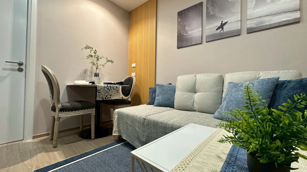 ให้เช่า KLOS Ratchada 7 ห้องแต่งสวยคุมโทน บิ้วอินเฟอร์นิเจอร์อย่างดี จองเลย