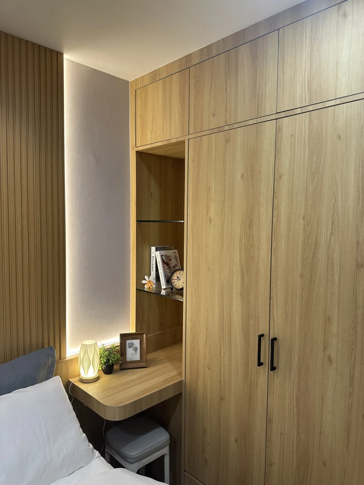 ให้เช่า KLOS Ratchada 7 ห้องแต่งสวยคุมโทน บิ้วอินเฟอร์นิเจอร์อย่างดี จองเลย