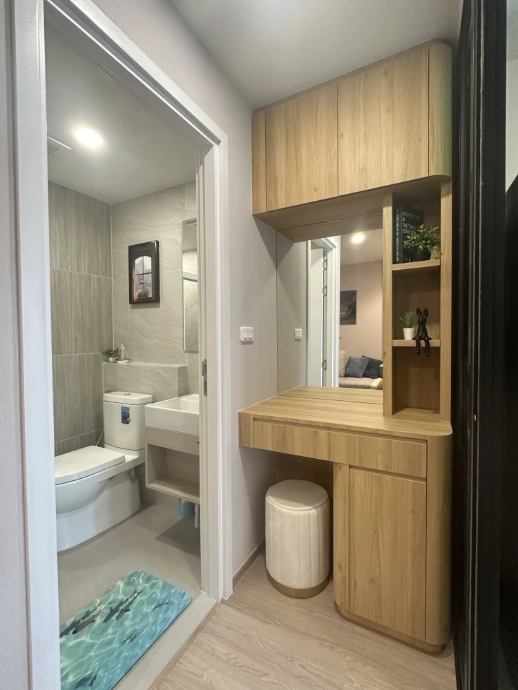 ให้เช่า KLOS Ratchada 7 ห้องแต่งสวยคุมโทน บิ้วอินเฟอร์นิเจอร์อย่างดี จองเลย