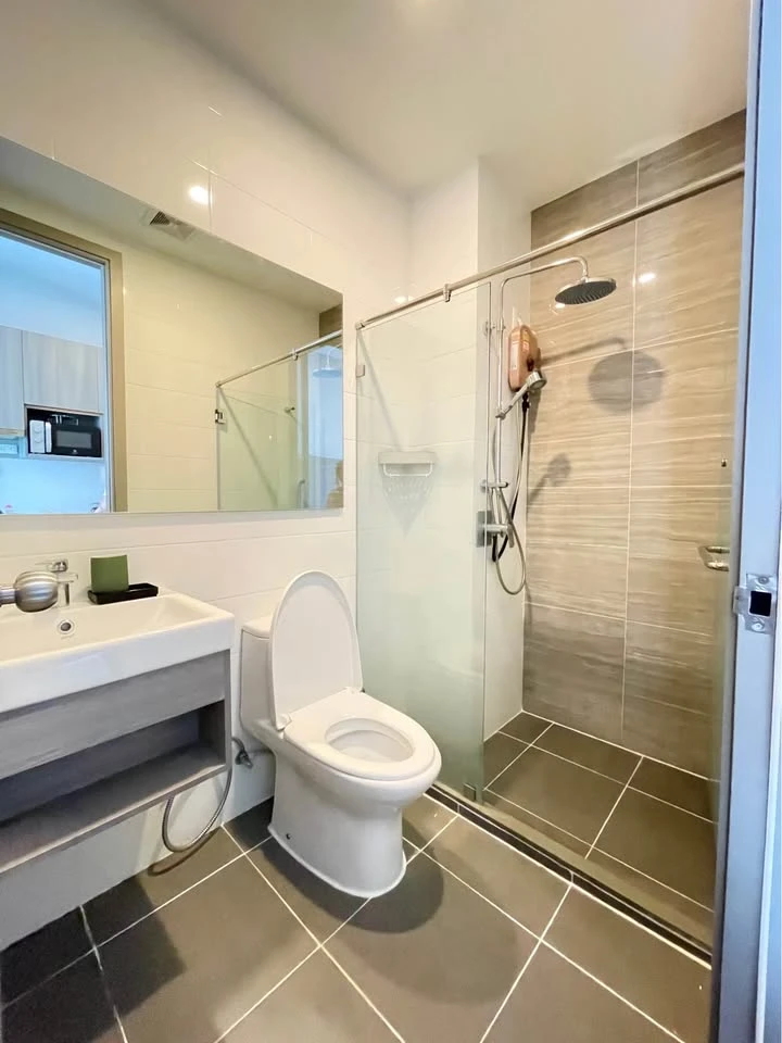 ให้เช่า Knightsbridge Prime-Onnut ห้องสตูดิโอ ตกแต่งคุมโทน เฟอร์ครบครัน จองเลย