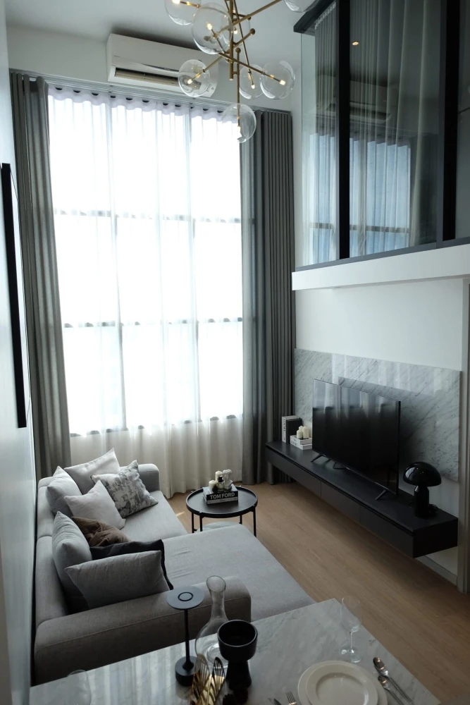 ให้เช่า Knightsbridge Prime Sathorn ห้องอยู่ชั้นสูงมาก ตกแต่งห้องแบบ Modern Contemporary แบบนี้ต้องจอง