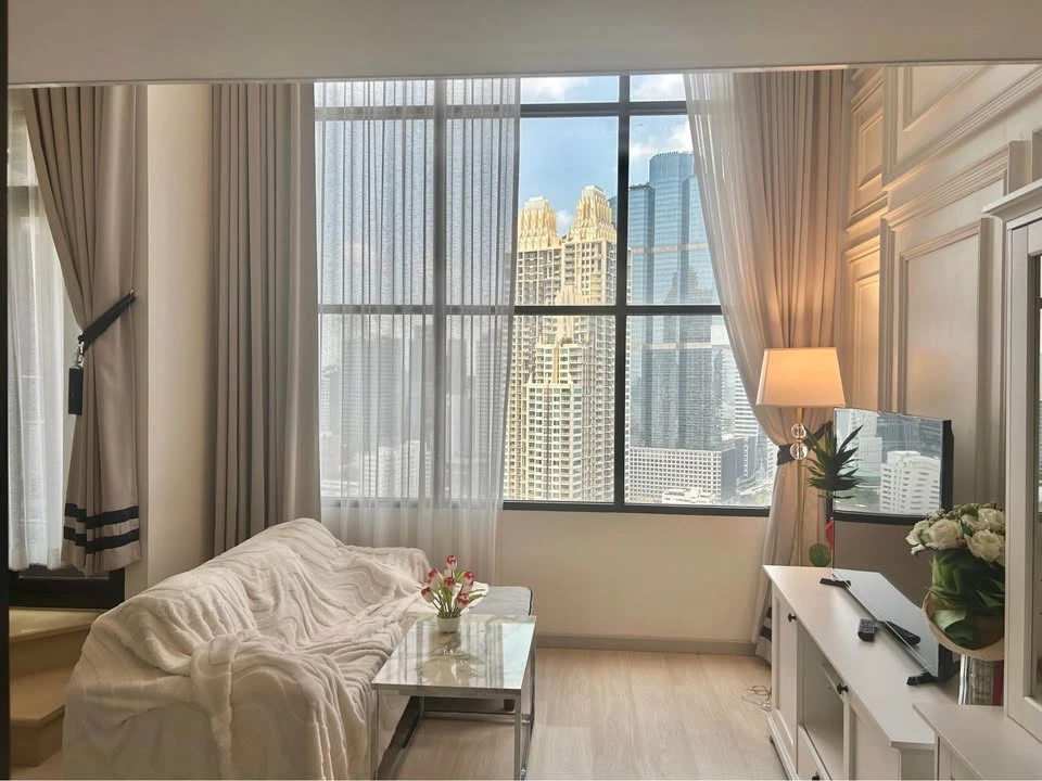 ให้เช่า Knightsbridge Prime Sathorn ห้อง duplex มีบันไดเดbนขึ้นชั้น 2 ได้ ชั้น 29 วิวเมือง ห้องสวยสุดปัง ห้ามพลาด