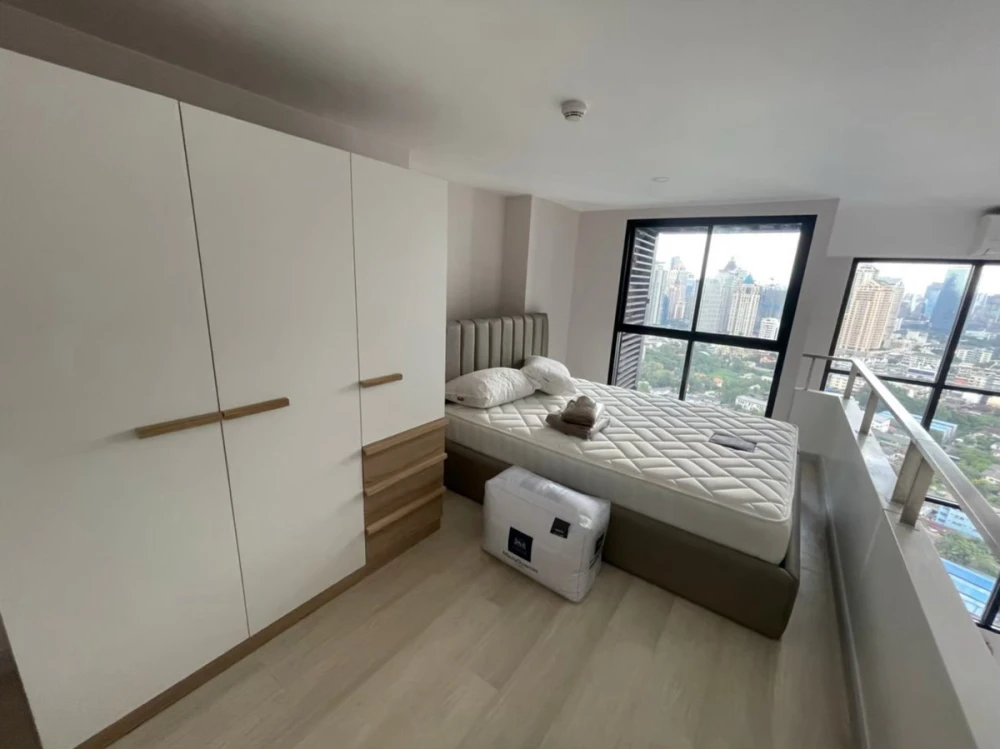 For rent: KnightsBridge Prime Sathorn, 2 bedrooms, fully furnished, ready to move in. Book now!