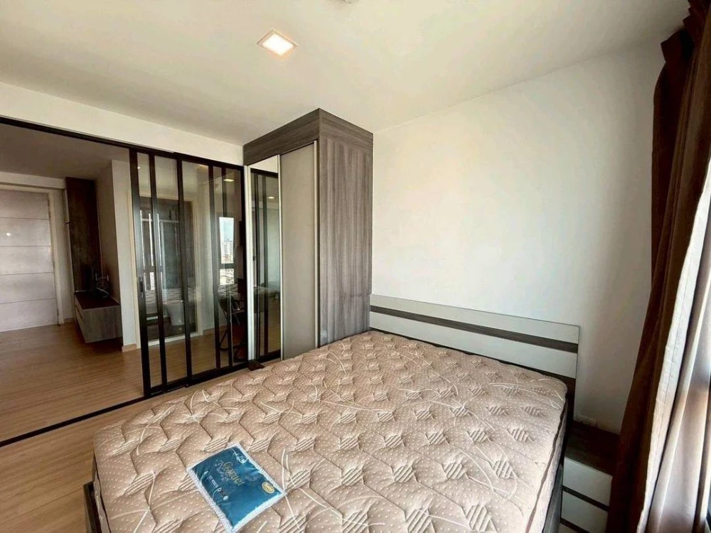 ให้เช่า Knightsbridge SkyCity สะพานใหม่ ห้องสวย วิวดี พร้อมเฟอร์นิเจอร์และเครื่องใช้ไฟฟ้าครบครัน มาแต่ตัวเข้าอยู่ได้เลย