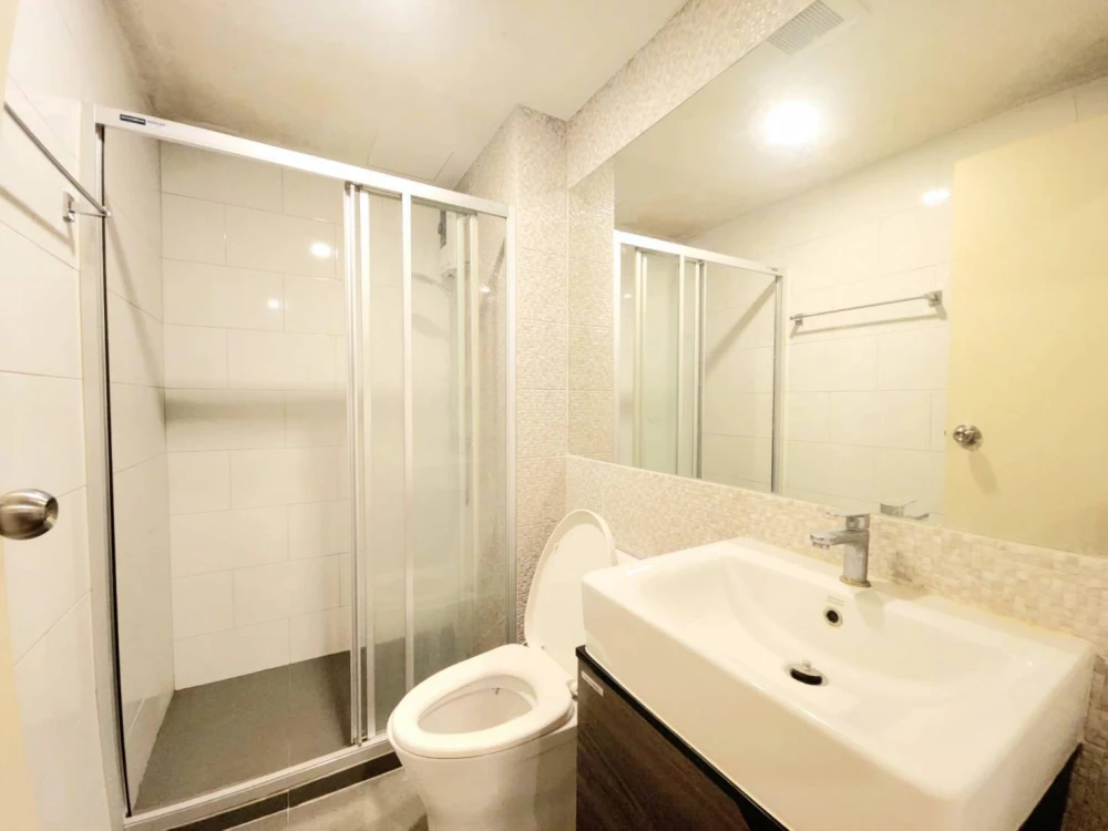 ให้เช่า Knightsbridge SkyCity สะพานใหม่ ห้องสวย วิวดี พร้อมเฟอร์นิเจอร์และเครื่องใช้ไฟฟ้าครบครัน มาแต่ตัวเข้าอยู่ได้เลย