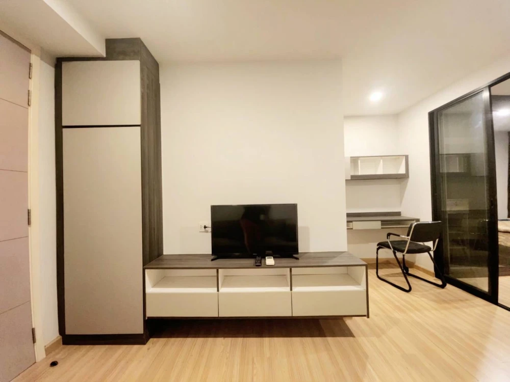 ให้เช่า Knightsbridge SkyCity สะพานใหม่ ห้องสวย วิวดี พร้อมเฟอร์นิเจอร์และเครื่องใช้ไฟฟ้าครบครัน มาแต่ตัวเข้าอยู่ได้เลย