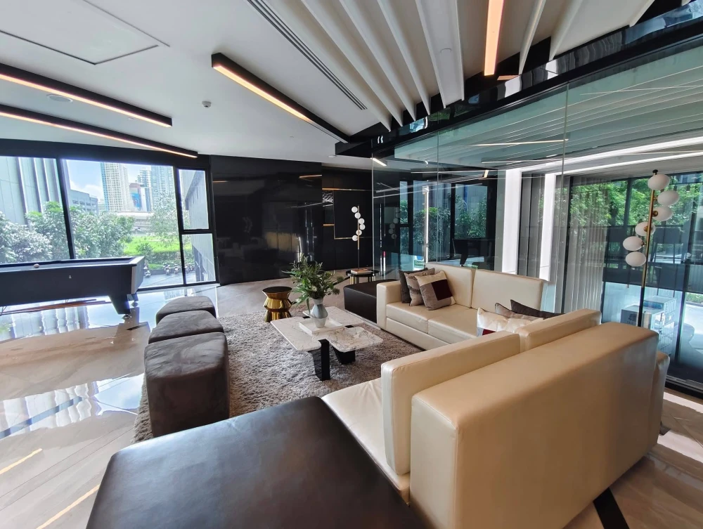 ให้เช่า KnightsBridge Space Rama 9 ห้องน่าอยู่ เพดานสูงโปร่งโล่ง พื้นที่ใช้สอยเยอะ มาพร้อมเฟอร์ครบครัน จองเลย