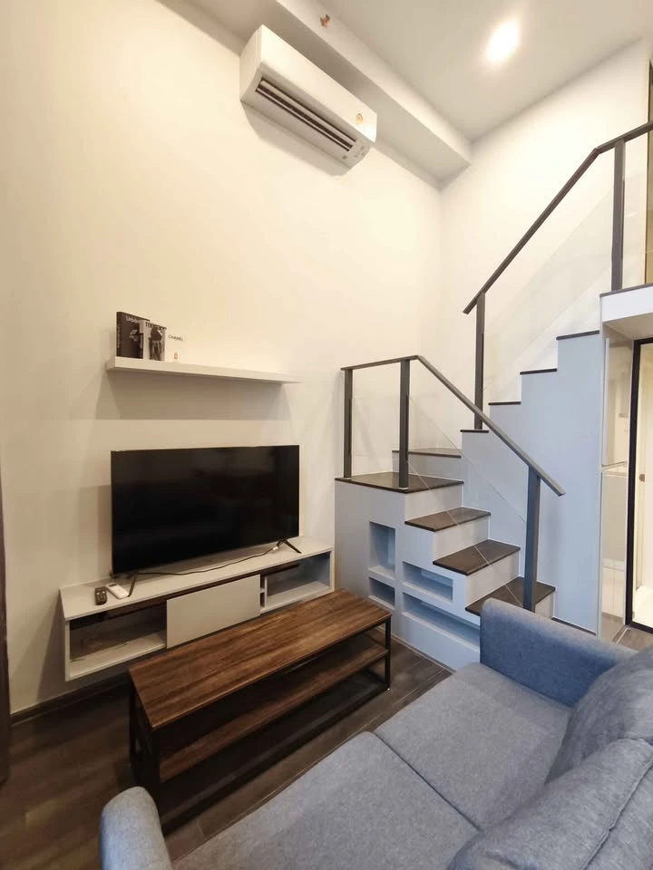 ให้เช่า KnightsBridge Space Rama 9 ห้องน่าอยู่ เพดานสูงโปร่งโล่ง เฟอร์ครบครัน เห็นวิวสวย จองเลย