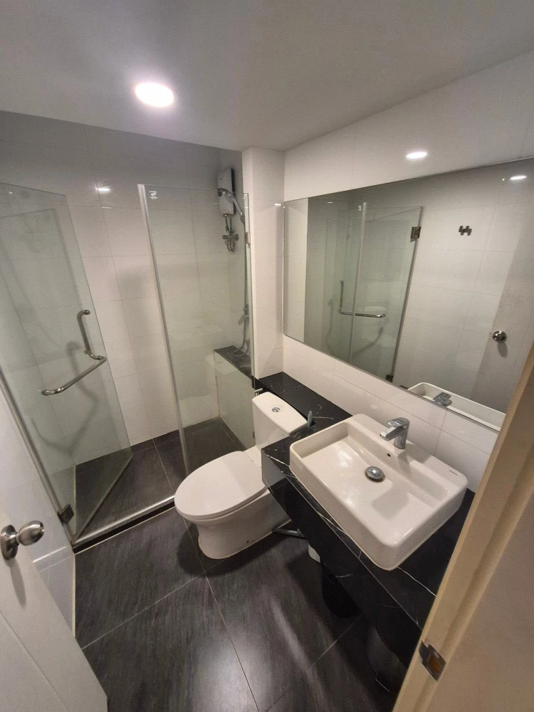 ให้เช่า Knightsbridge space rama 9 ห้องอยู่ชั้น 26 สูงมากๆ เฟอร์นิเจอร์ครบครัน พร้อมแล้วอย่ารอช้า