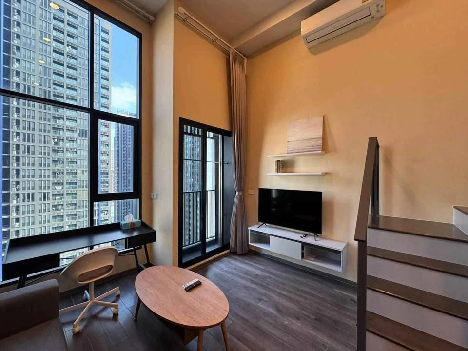 ให้เช่า Knightsbridge Space Rama 9 ห้อง Duplex ตกแต่งสไตล์โมเดิร์น เฟอร์ครบ มาแต่ตัวเข้าอยู่ได้เลย