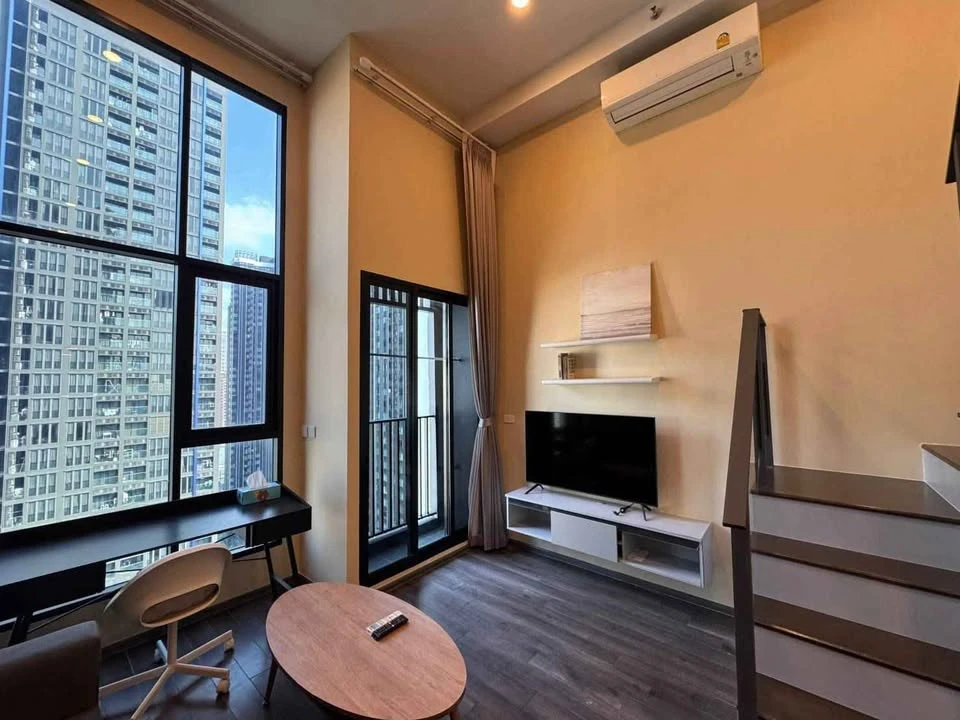 ให้เช่า Knightsbridge Space Rama 9 ห้อง Duplex ตกแต่งสไตล์โมเดิร์น เฟอร์ครบ มาแต่ตัวเข้าอยู่ได้เลย