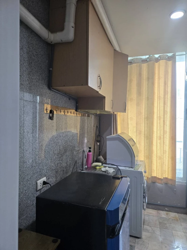 ให้เช่า La Maison Phaholyothin 24 1 ห้องนอน 1 ห้องน้ำ ตกแต่งคุมโทน ติดวอลเปเปอร์อย่างดี จองเลย