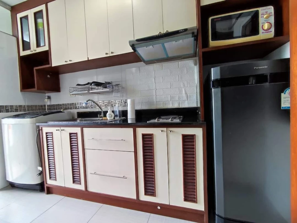 ให้เช่า Ladda Condoview ห้องแต่งสวยคุมโทน บิ้วอินหัวเตียงอย่างดี เฟอร์ครบครัน วิวสวย จองเลย