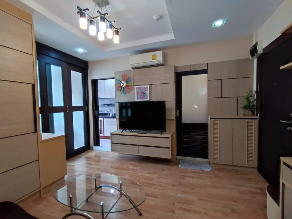 ให้เช่า Ladda Condoview ห้องแต่งสวยคุมโทน บิ้วอินหัวเตียงอย่างดี เฟอร์ครบครัน วิวสวย จองเลย