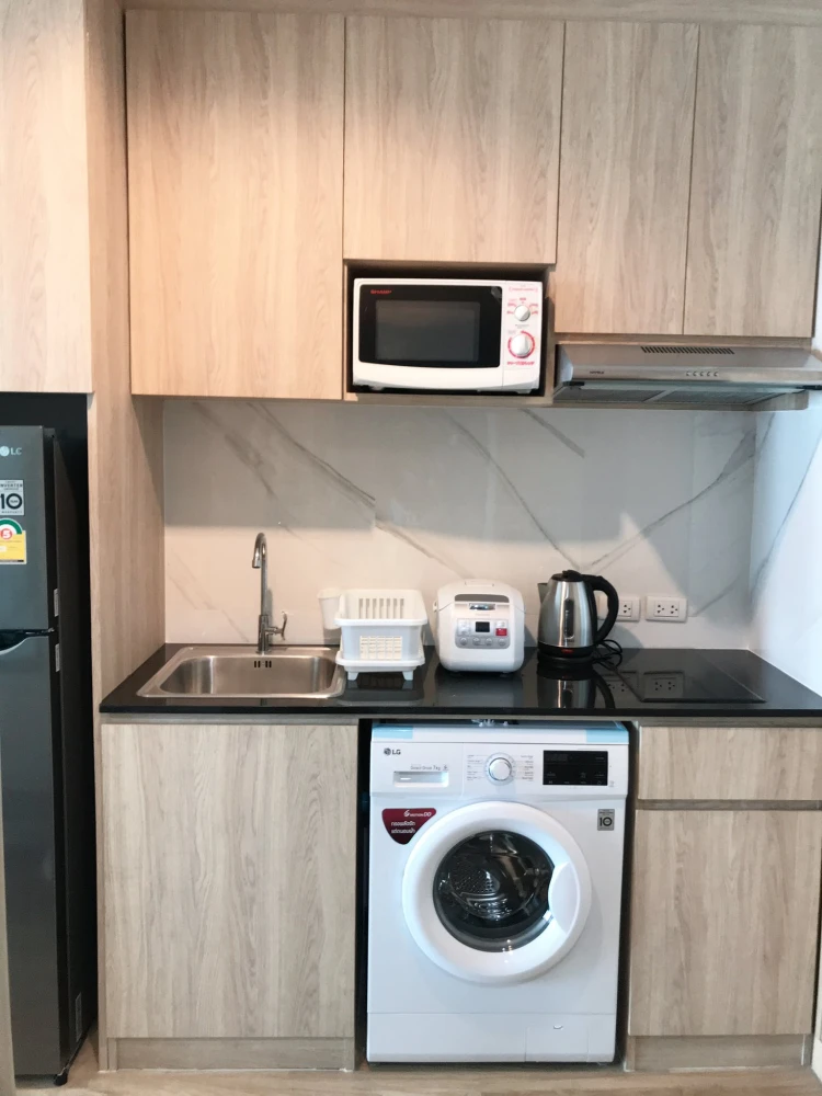 ให้เช่า Ladda Plus Sriracha ห้องสตูดิโอ มาพร้อมสิ่งอำนวยความสะดวกครบครัน วิวทะเลสวย ดีแบบนี้จะรออะไร