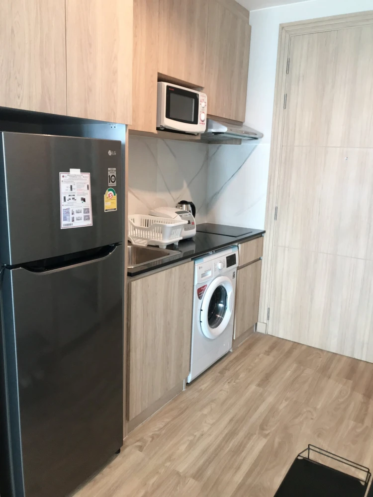 ให้เช่า Ladda Plus Sriracha ห้องสตูดิโอ มาพร้อมสิ่งอำนวยความสะดวกครบครัน วิวทะเลสวย ดีแบบนี้จะรออะไร