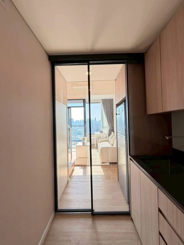 ให้เช่า Landmark @MRTA Station คอนโด Duplex 2 ชั้น เพดานสูง โปร่ง โล่ง อยู่สบาย หิ้วกระเป๋าเข้าอยู่ได้ทันที