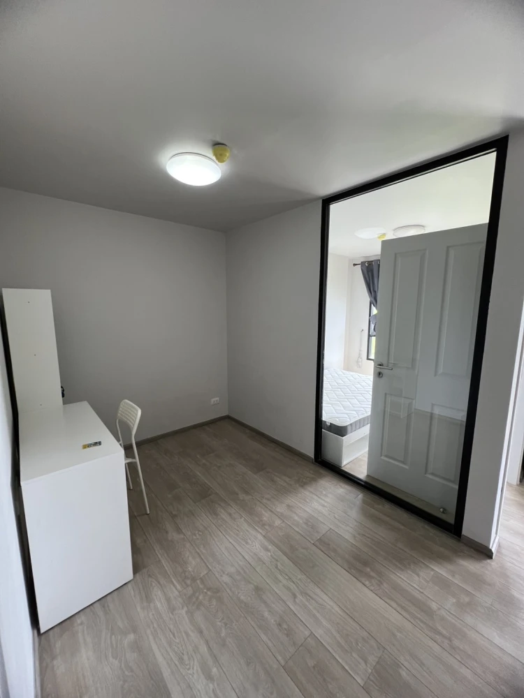 ให้เช่า Larissa Condo Praksa 5 ชั้น 4 ห้องแต่งครบ น่าอยู่ สนใจรีบจองเลย ด่วนๆ