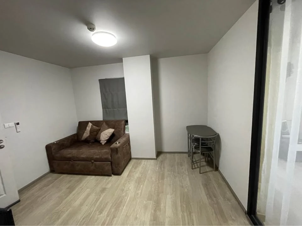 ให้เช่า Larissa Condo Praksa 5 1 ห้องนอน 1 ห้องน้ำ มาพร้อมเฟอร์นิเจอร์ครบครัน หิ้วกระเป๋าเข้าอยู่ได้เลยจ้า