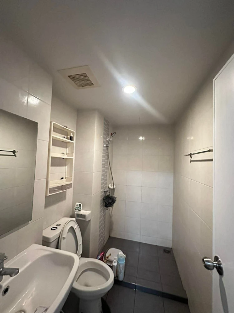 ให้เช่า Larissa Condo Praksa 5 1 ห้องนอน 1 ห้องน้ำ มาพร้อมเฟอร์และสิ่งอำนวยความสะดวกครบครัน จองด่วน