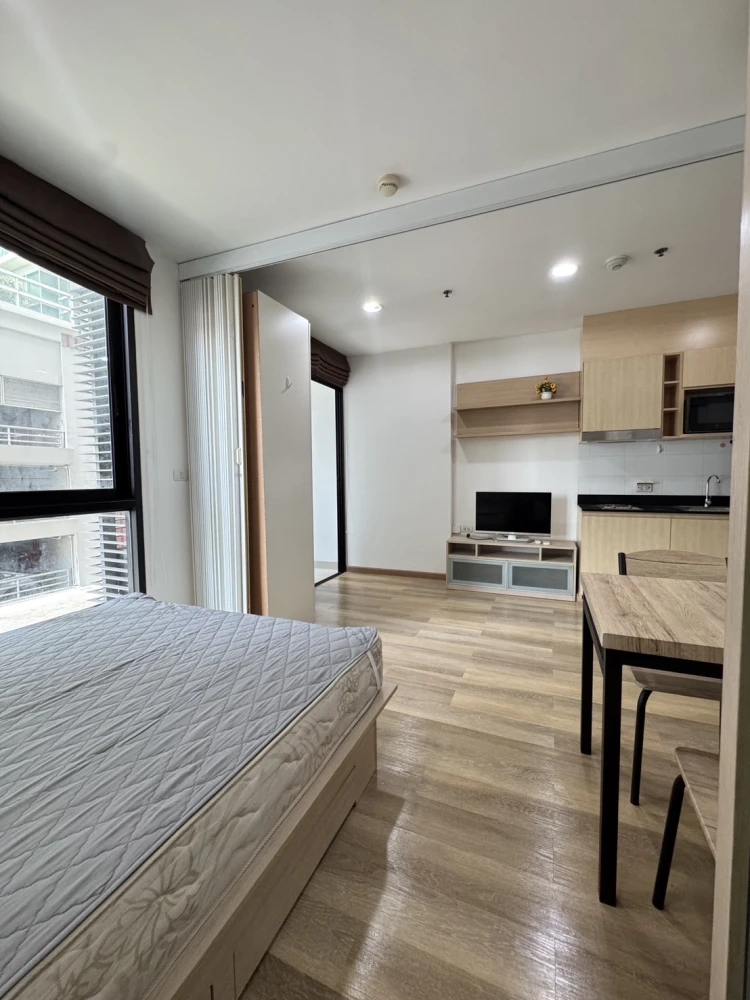 ให้เช่า  lDEO Ratchada-Huaikwang ห้องพร้อมอยู่ สิ่งอำนวยความสะดวกครบ รีบมาจองลย อย่าพลาด