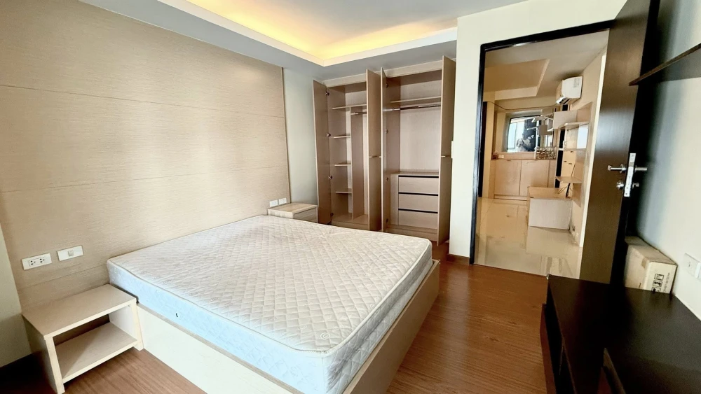 ให้เช่า Le champ premiun ห้องกว้างขวางอยู่สบายมากๆ เฟอร์นิเจอร์ Build in แน่นๆ รีบจองเลย