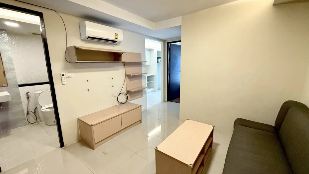 ให้เช่า Le champ premiun ห้องกว้างขวางอยู่สบายมากๆ เฟอร์นิเจอร์ Build in แน่นๆ รีบจองเลย