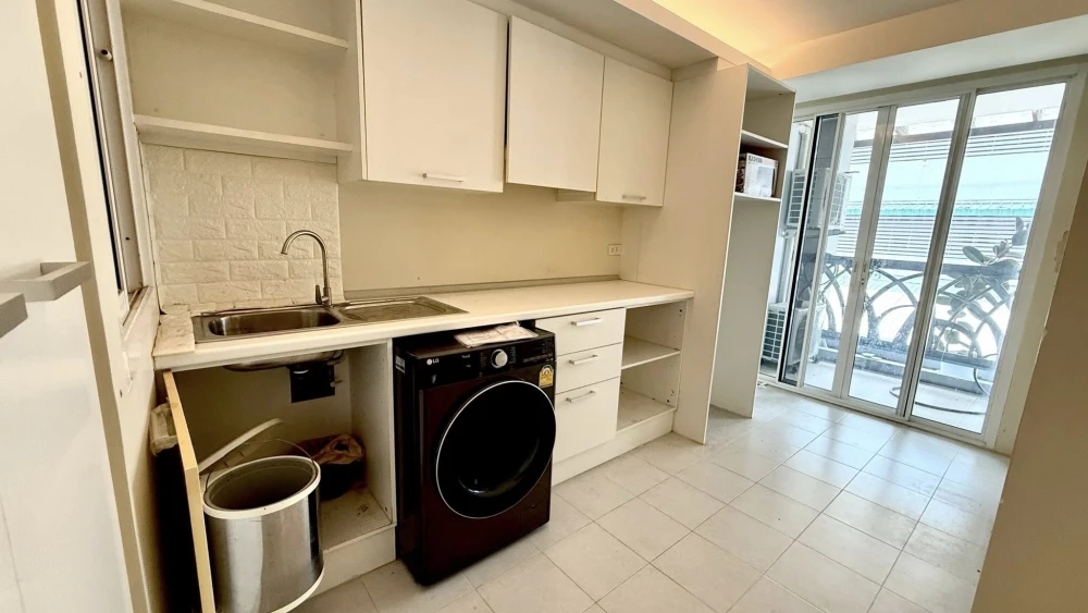 ให้เช่า Le champ premiun ห้องกว้างขวางอยู่สบายมากๆ เฟอร์นิเจอร์ Build in แน่นๆ รีบจองเลย