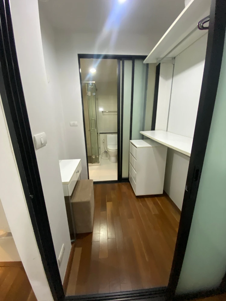 ให้เช่า Le Cote Thonglor 8 ชั้น 3 มาพร้อมเฟอร์และเครื่องใช้ไฟฟ้าที่ครบครัน สนใจจองเลย