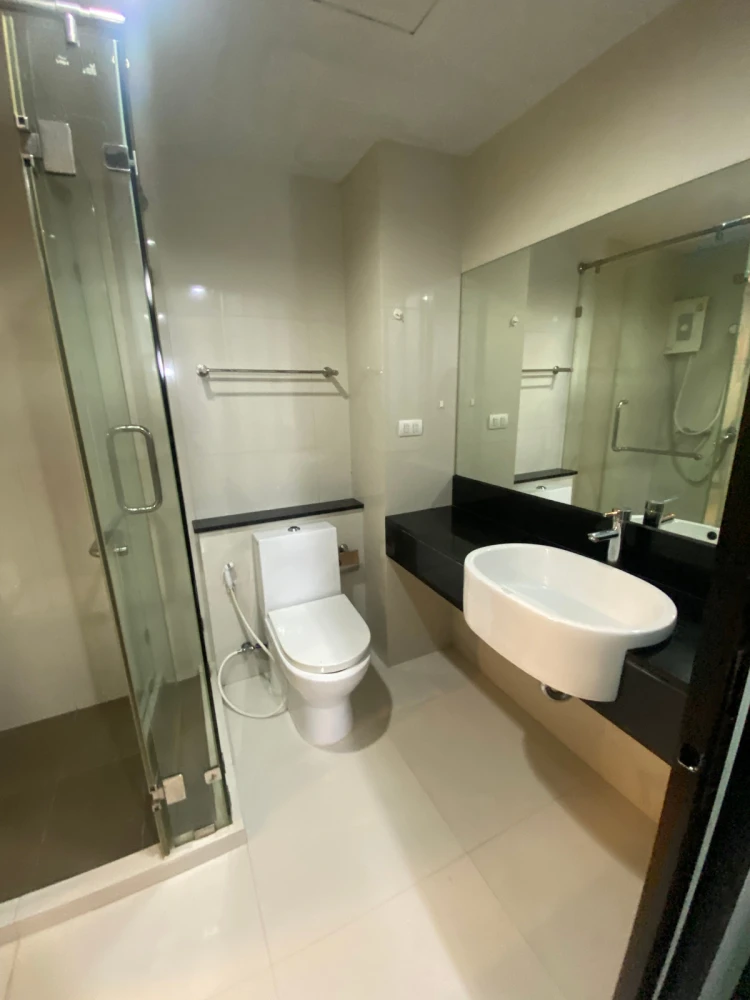 ให้เช่า Le Cote Thonglor 8 ชั้น 3 มาพร้อมเฟอร์และเครื่องใช้ไฟฟ้าที่ครบครัน สนใจจองเลย