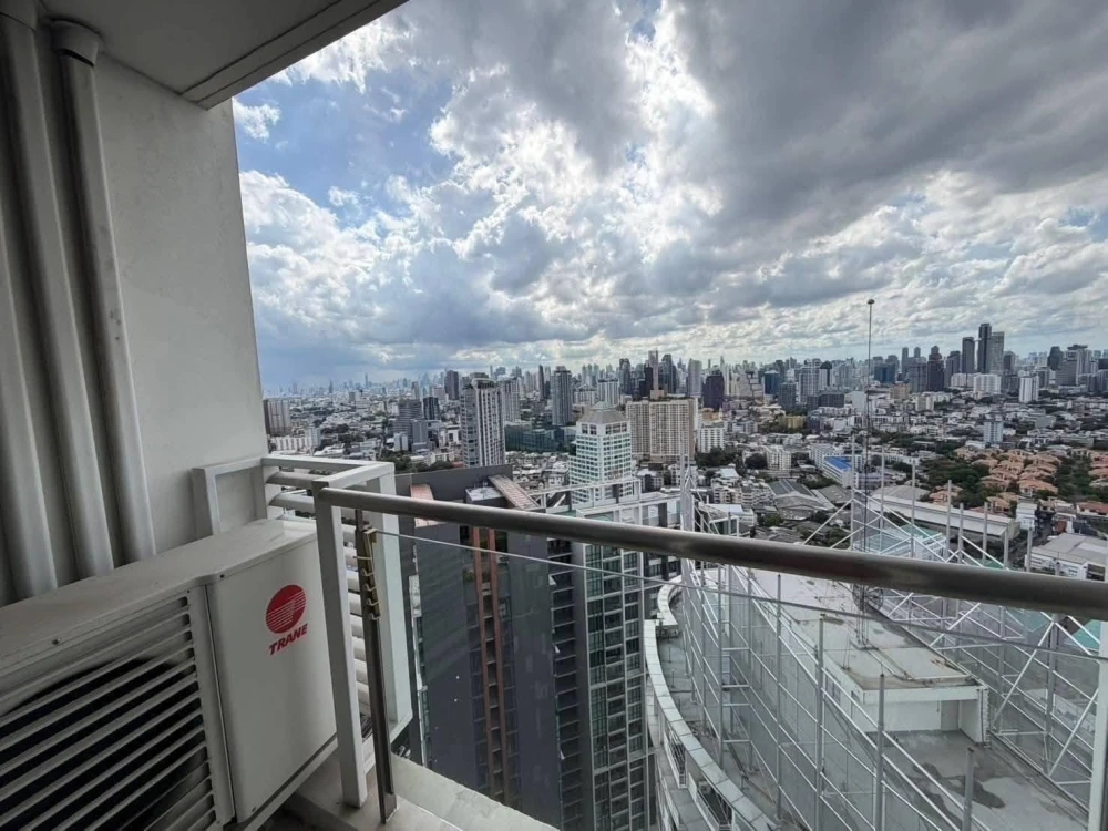 ให้เช่า Le Luk Condominium ชั้น 38 ห้องแต่งครบ น่าอยู่ สนใจจองเลย ห้ามพลาด