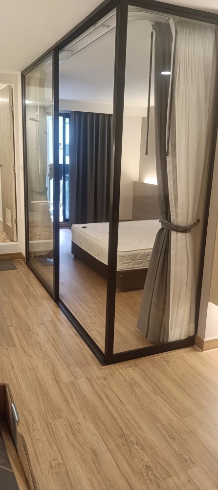 ให้เช่า Level Condominium ห้องชั้น 5 ทำเลดี เดินทางสะดวก เครื่องใช้ไฟฟ้าครบครัน จองด่วน