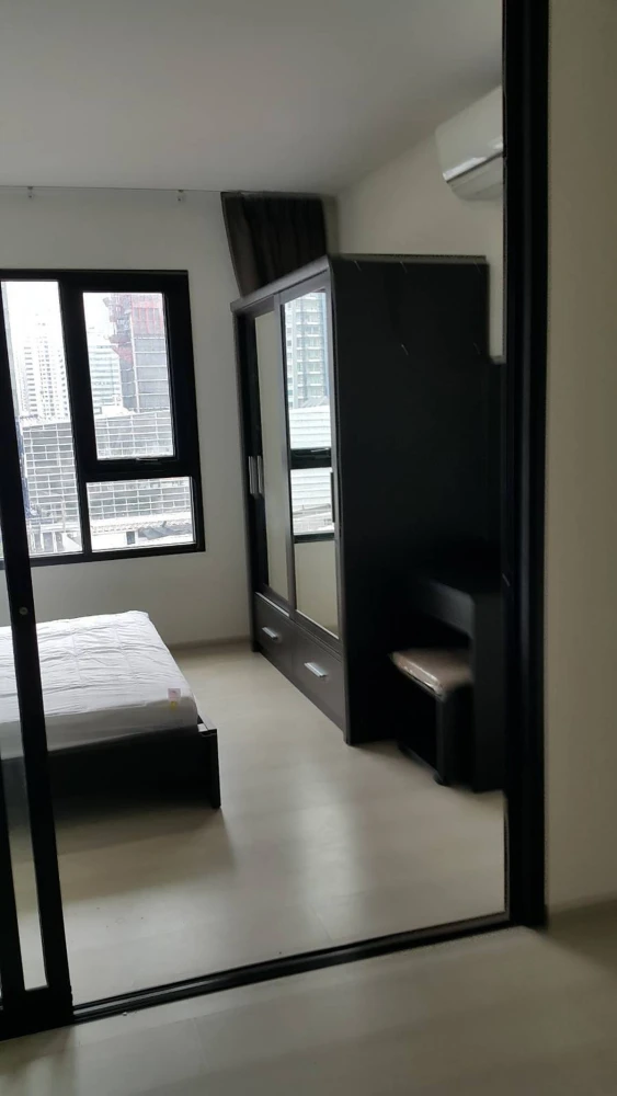 ให้เช่า Life Asoke ชั้น 10 ห้องน่าอยู่ แต่งครบ สนใจจองเลย ห้ามพลาด