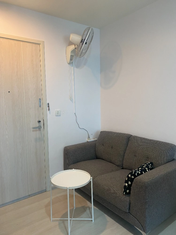 ให้เช่า Life Asoke ชั้น 21 มาพร้อมการตกแต่งที่ครบครัน สนใจจองเลย อย่ารอช้า