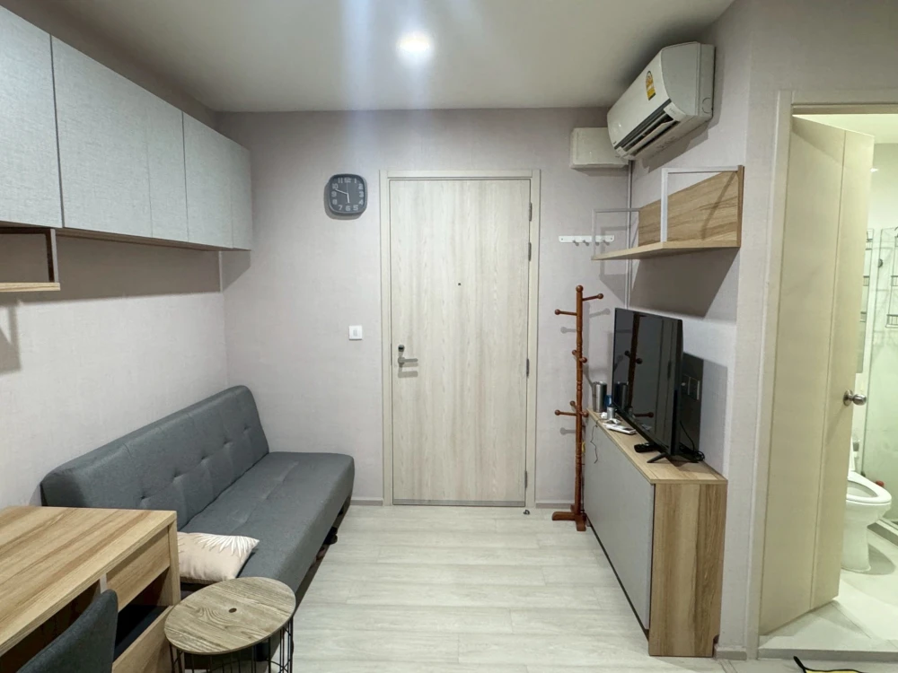 ให้เช่า Life Asoke ชั้น 31 วิวสวย แต่งครบ มีมุมทำงานส่วนตัวค่ะ เดินทางสะดวกสุดๆ เหมาะกับคนทำงานและนักศึกษาค่ะ