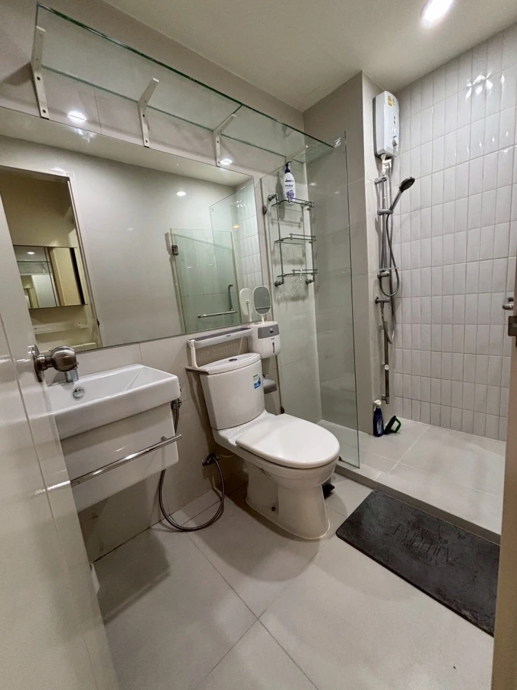 ให้เช่า Life Asoke  ห้องพร้อมอยู่ ชั้น 21 ฝั่งเหนือ โปร่งสบาย วิวสวนมักกะสัน มาจองได้แล้ววันนี้ อย่าพลาด