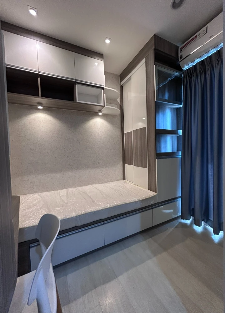 ให้เช่า Life Asoke ห้องพร้อมอยู่ เฟอร์พร้อม + เครื่องใช้ไฟฟ้าครบ ชั้นสูง จองเลย