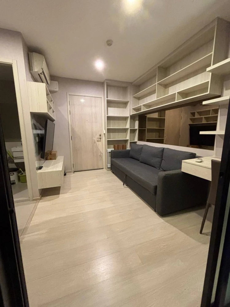 ให้เช่า Life Asoke 2 ห้องนอน พื้นที่ใช้สอยเยอะ ตกแต่งคุมโทน เฟอร์นิเจอร์และสิ่งอำนวยความสะดวกครบครัน จองเลย