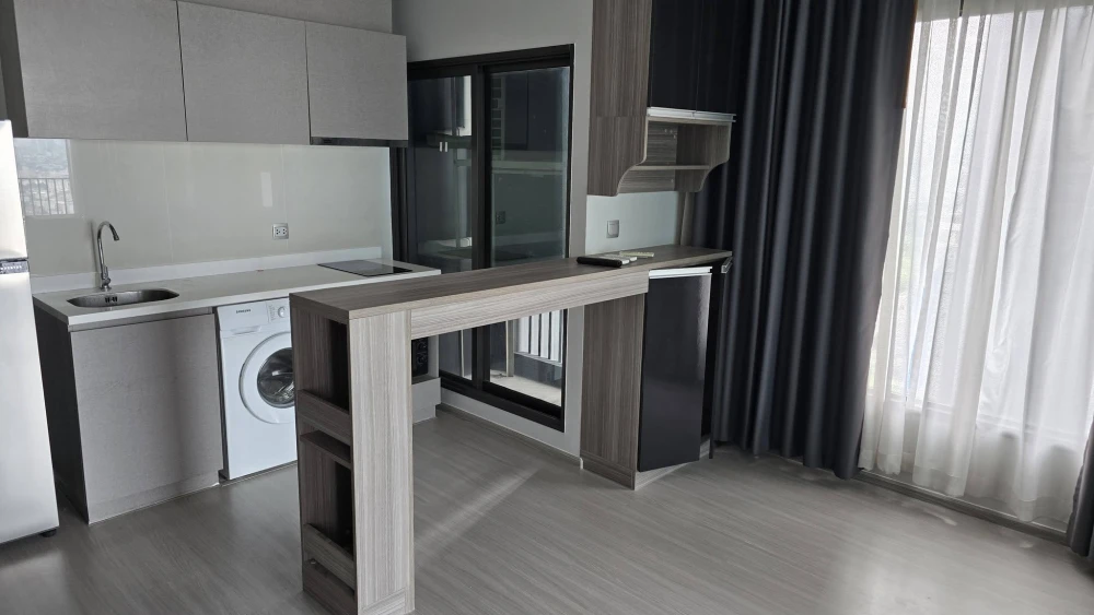 ให้เช่า Life Asoke-Rama 9 ห้องขนาด 1 Bedroom Plus มีเฟอร์นิเจอร์ให้ครบ อยู่ชั้นสูงมากเวอร์ รีบจองเลยจ้า