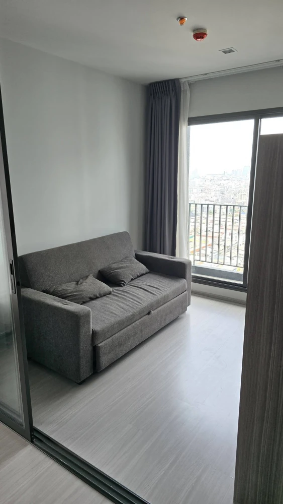 ให้เช่า Life Asoke-Rama 9 ห้องขนาด 1 Bedroom Plus มีเฟอร์นิเจอร์ให้ครบ อยู่ชั้นสูงมากเวอร์ รีบจองเลยจ้า