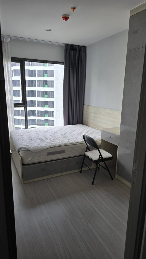 ให้เช่า Life Asoke-Rama 9 ห้องขนาด 1 Bedroom Plus มีเฟอร์นิเจอร์ให้ครบ อยู่ชั้นสูงมากเวอร์ รีบจองเลยจ้า